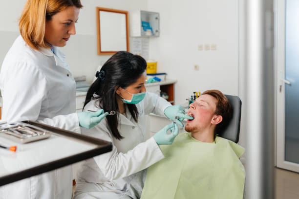 Best Broken or Chipped Tooth Repair in Seven Hills, OH